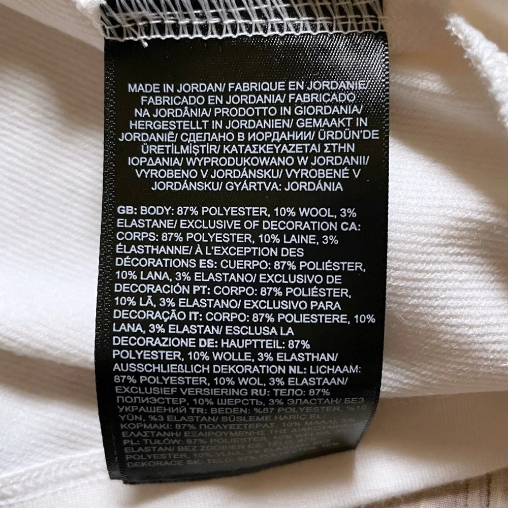 The North Face Women’s Turtleneck Pullover - Picture 4 of 6